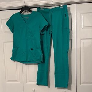 Grey's Anatomy by barco Scrubs- Kelly green